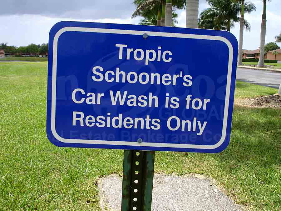 Tropic Schooner Signage